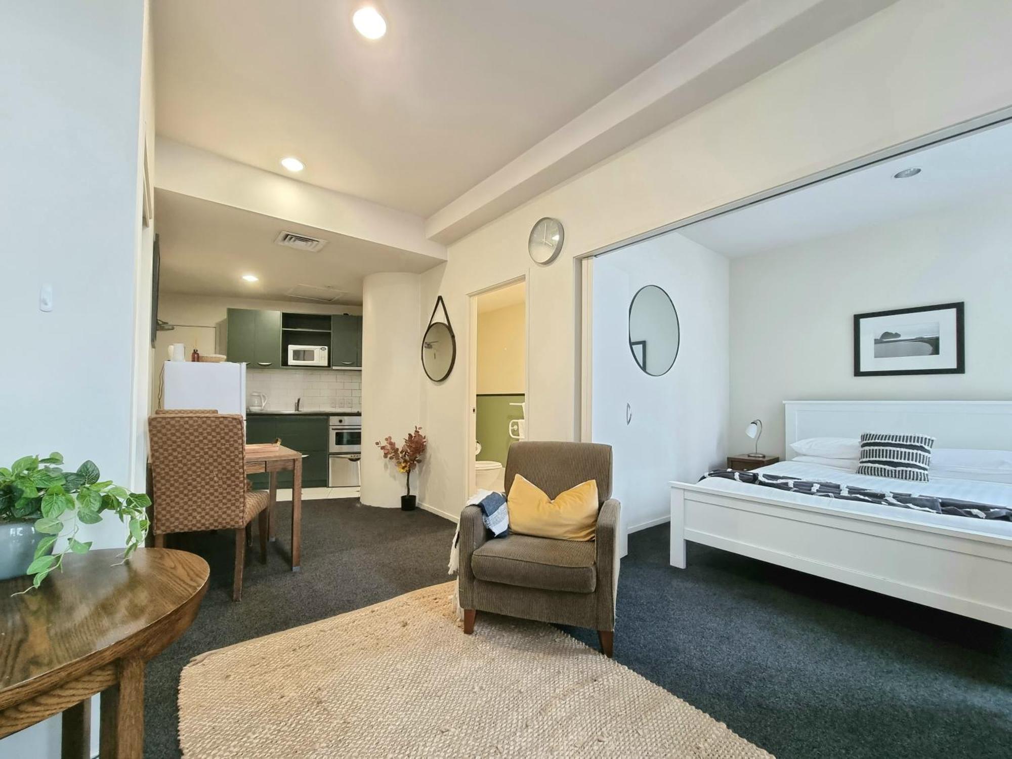 Urban Deco Apartment On Queen Street Auckland Quarto foto