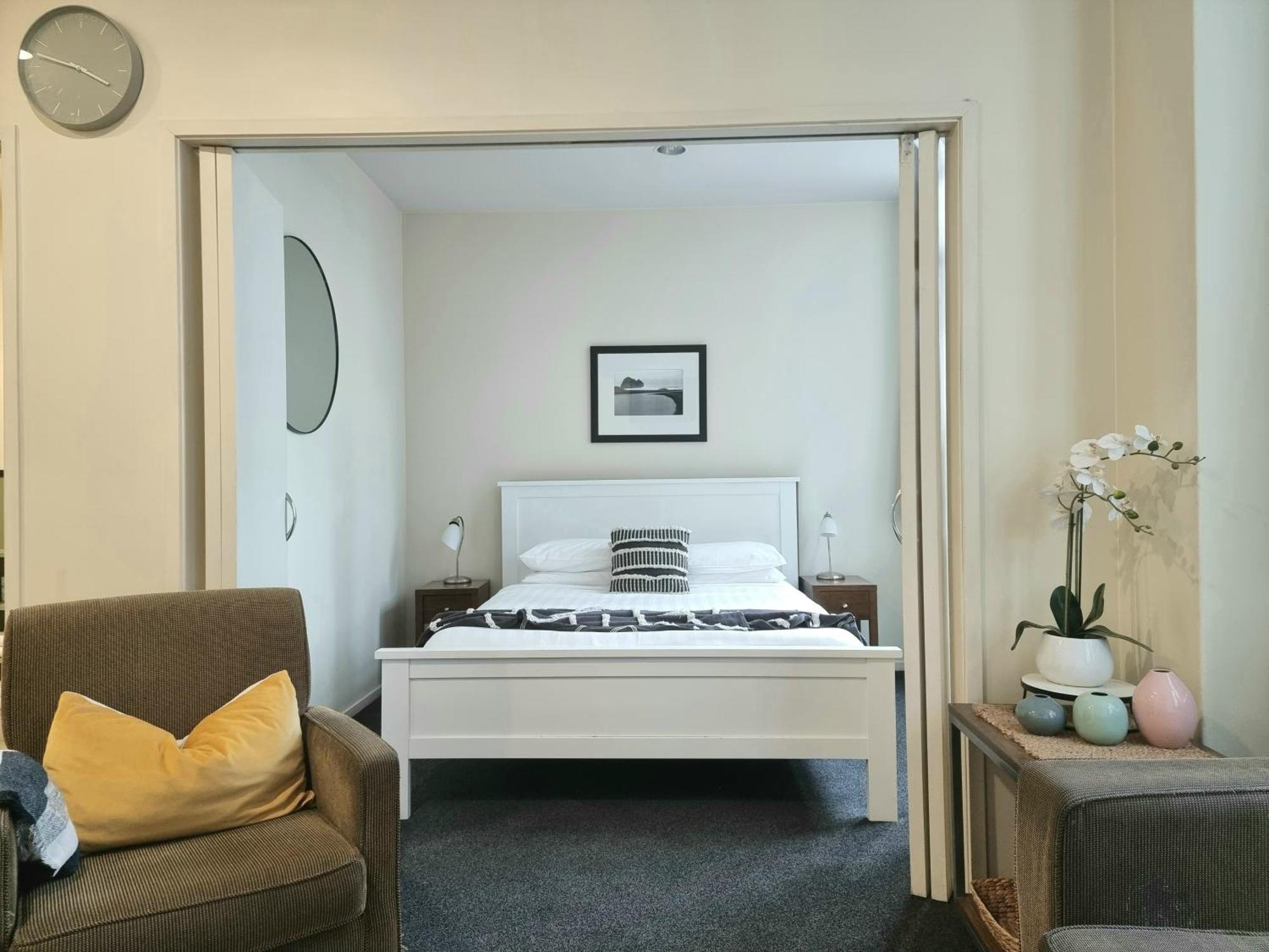 Urban Deco Apartment On Queen Street Auckland Quarto foto